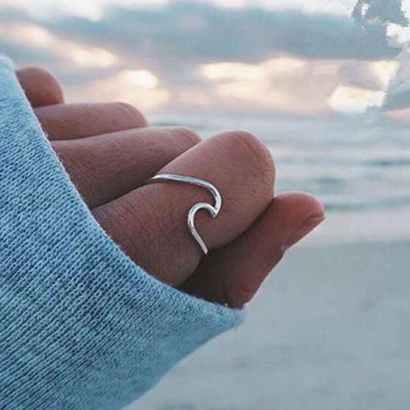 Ocean Wave Ring - Picture 2 of 5